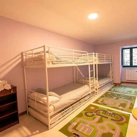 Hébergement de vacances A Bruxina De Toldaos *